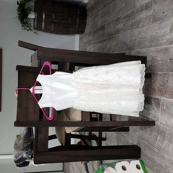 Dress - Picture 7 of 10